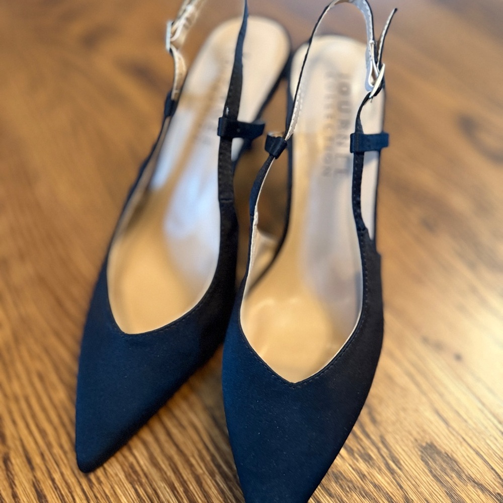 Elegant Black Slingback pumps size 8 3.14” heel height